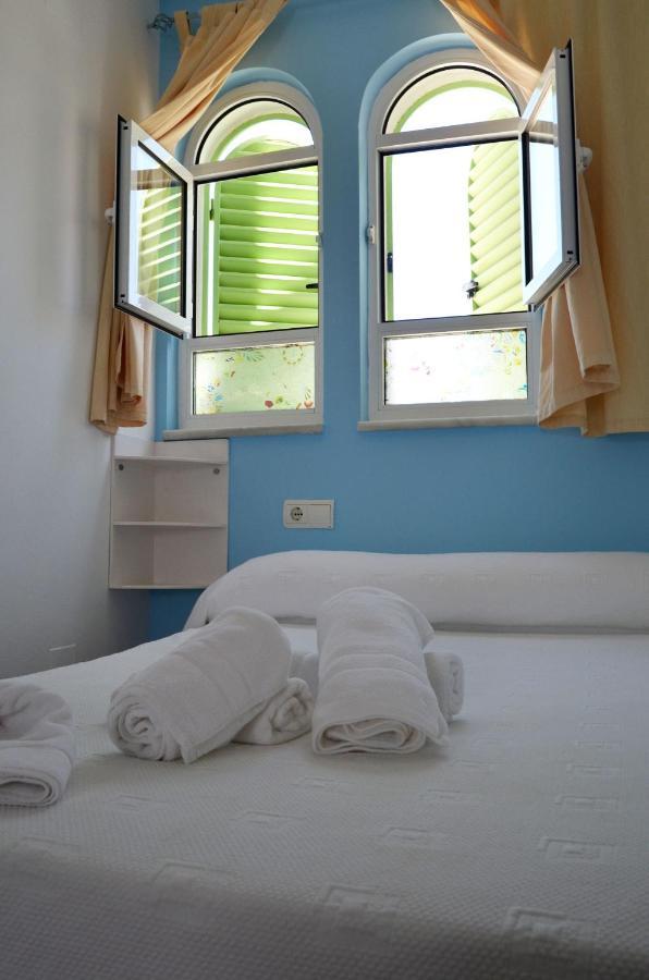 Hotel Hostal Dona Antonia Punta Umbría Zewnętrze zdjęcie